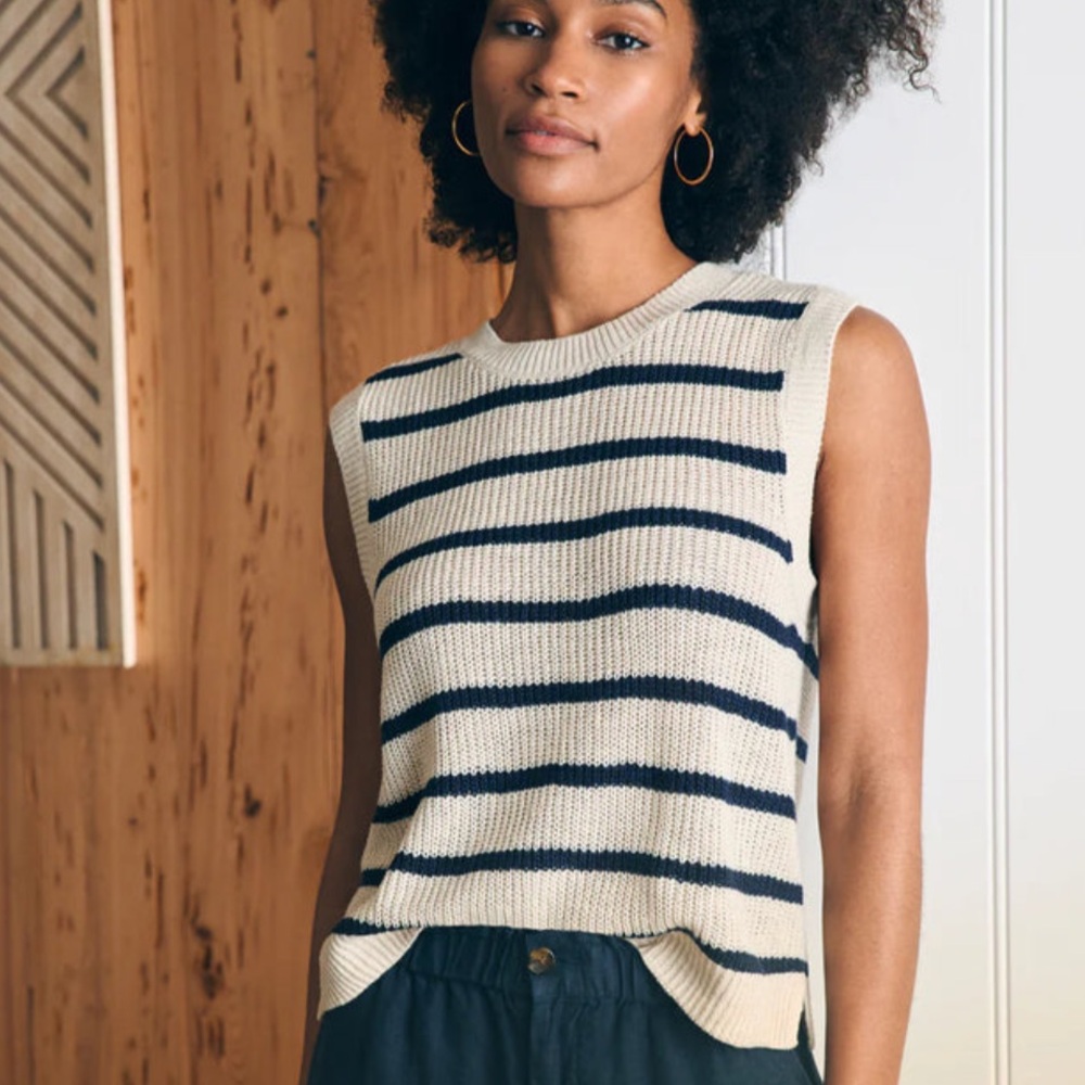 Like New! FAHERTY Miramar Linen Muscle Tank Ivory Navy stripe size Medium - Picture 2 of 11